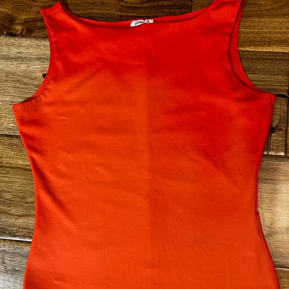 Orange tank top - Picture 3 of 3